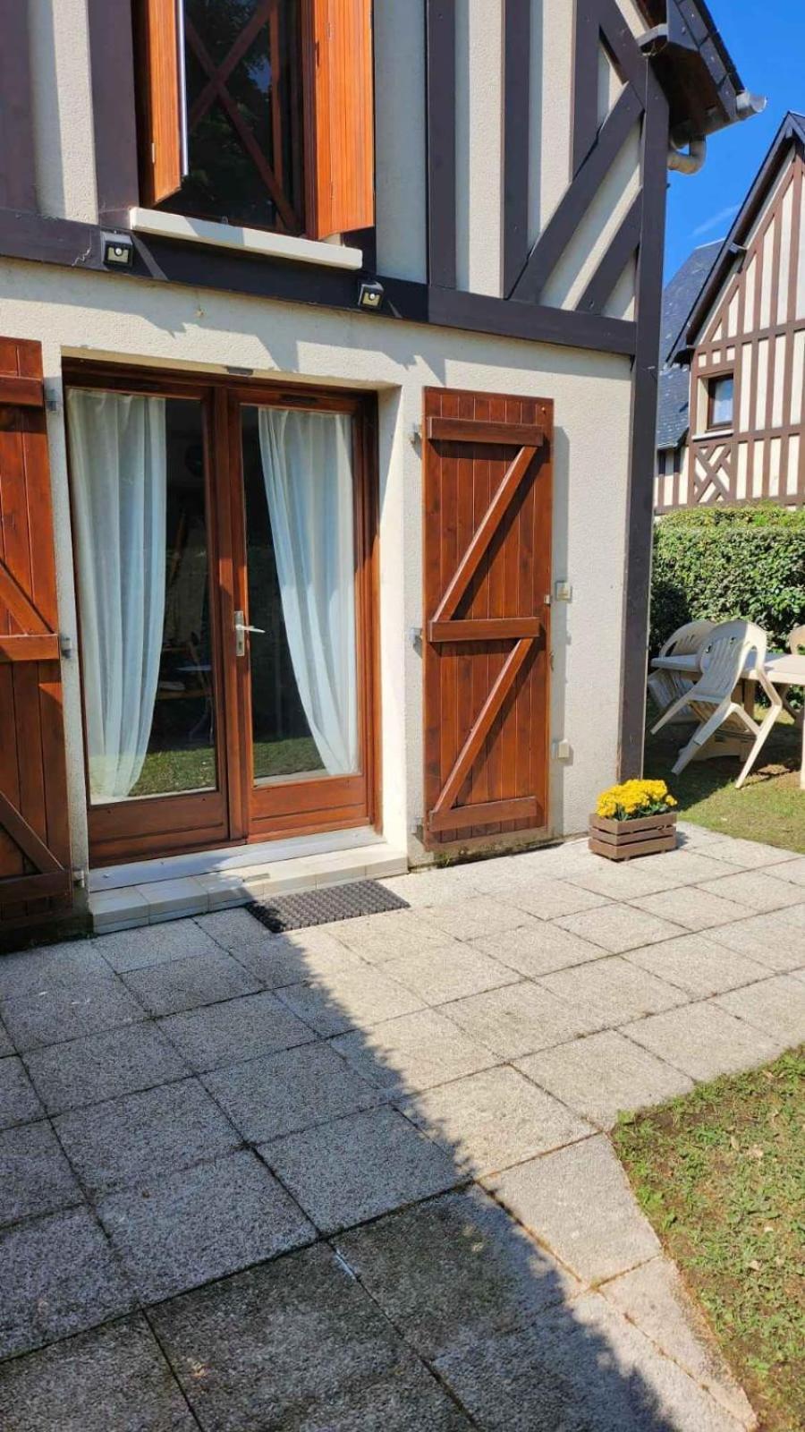 House With Garden And Barbecue In * Cabourg